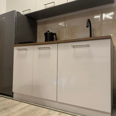 アパート Center 5 *