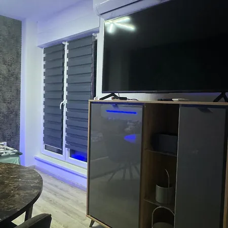 Center 5 Apartman *