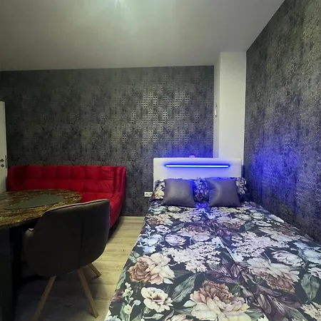 Center 5 公寓 普里耶多尔